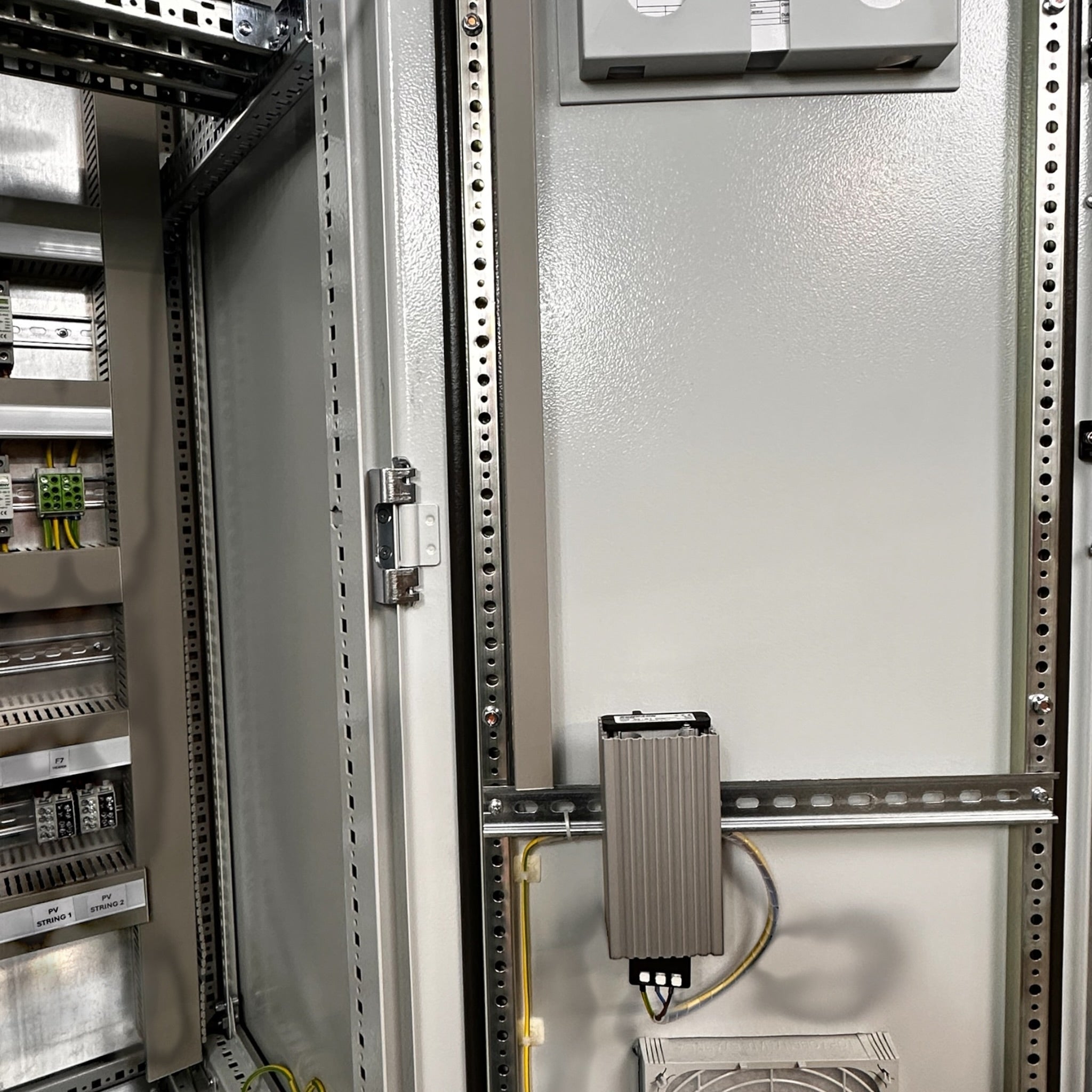 Voltacon 11kW Off Grid Power Cabinet 24kWh Pylontech Battery Storage BESS