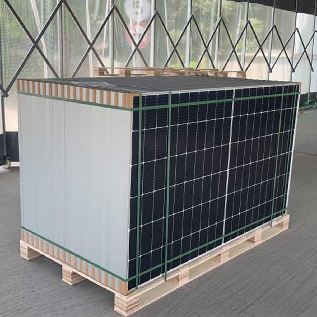 Renesola Bifacial Double Sided 550W (Max 665W) Pallet of 36 - VoltaconSolar